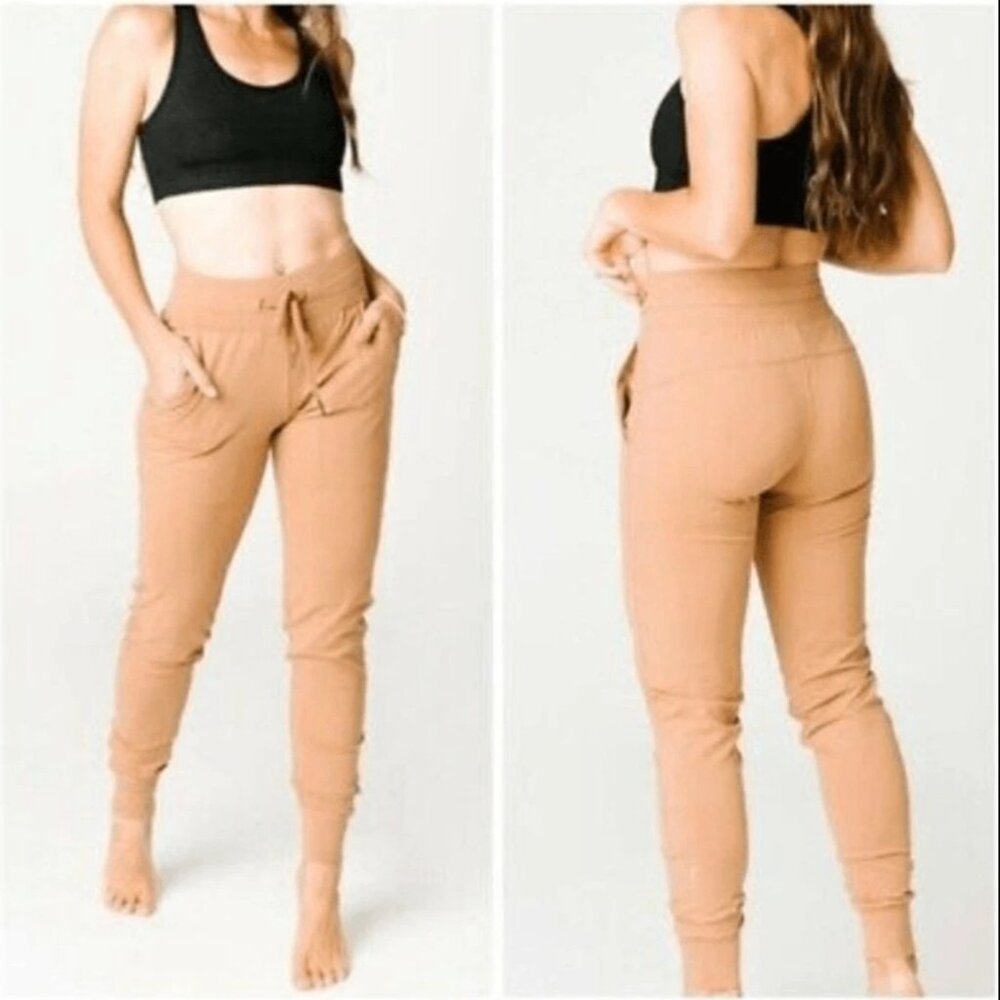 Zyia Camel Ascend Joggers